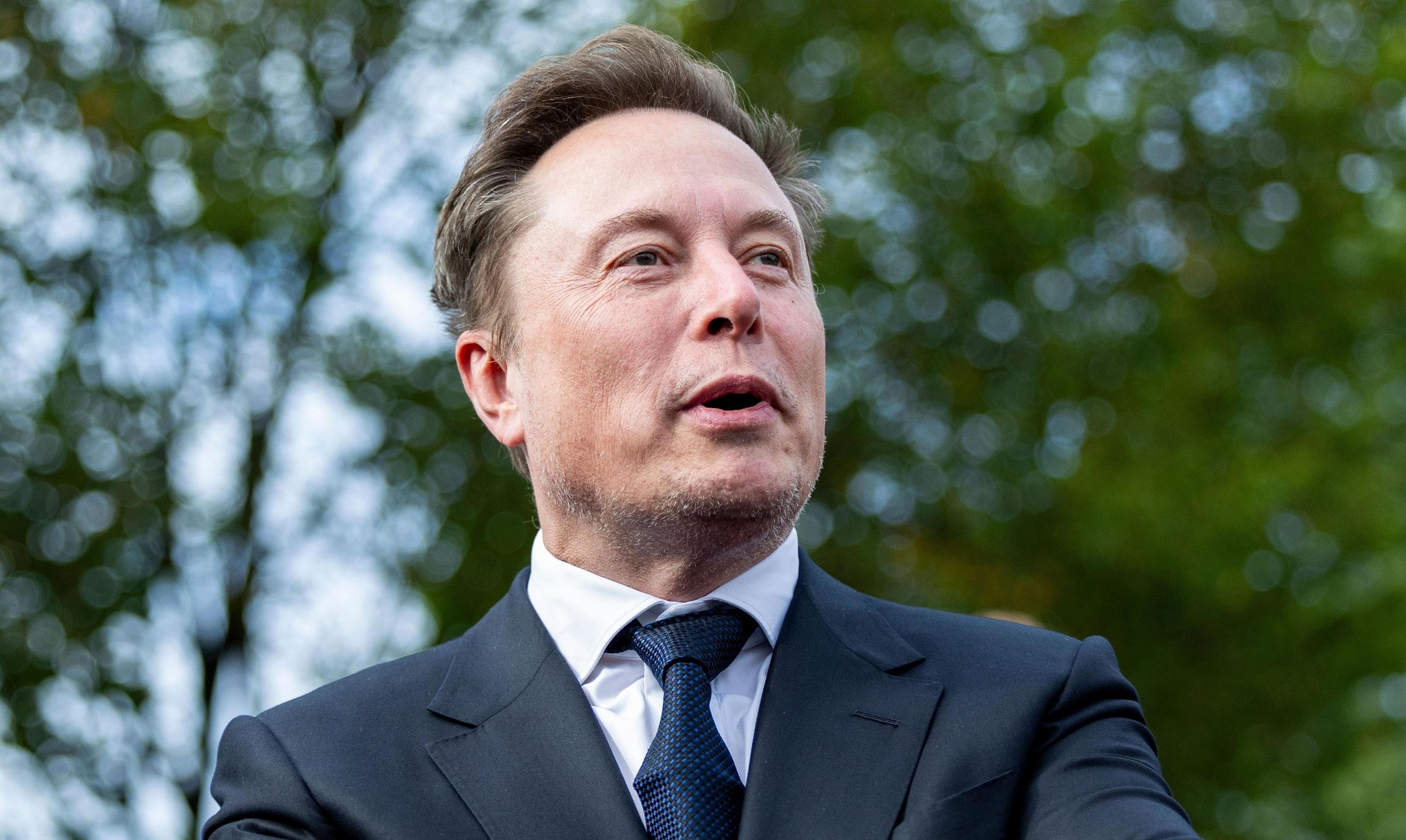 Tesla and SpaceX: Why does Elon Musk want to merge the companies?